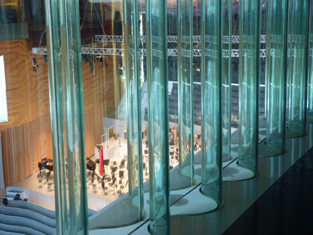 Những bức tường kính tại Casa da Musica