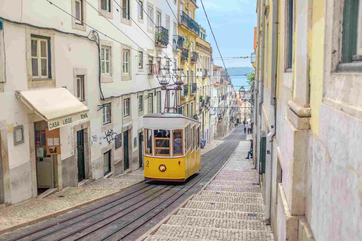 Xe điện 28 truyền thống Bồ Đào Nha
