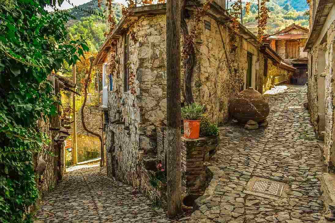 Một ngôi nhà truyền thống Síp được bố trí như thế nào? 